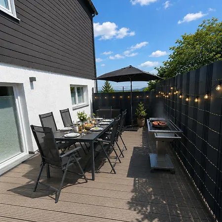 Schneeglück Und Schneeliebe Gruppenunterkunft Mit Sauna Und Terrasse Für Bis Zu 21 Personen Apartment Winterberg