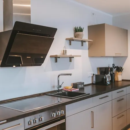 Schneeglück Und Schneeliebe Gruppenunterkunft Mit Sauna Und Terrasse Für Bis Zu 21 Personen Apartment *