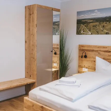 Apartment Schneeglück Und Schneeliebe Gruppenunterkunft Mit Sauna Und Terrasse Für Bis Zu 21 Personen *