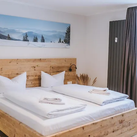Apartment Schneeglück Und Schneeliebe Gruppenunterkunft Mit Sauna Und Terrasse Für Bis Zu 21 Personen